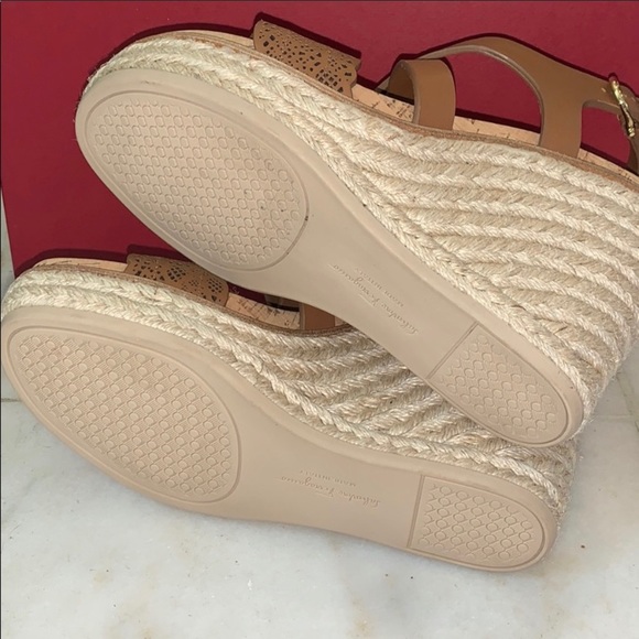 FERRAGAMO GIOELA SANDALS - Picture 7 of 7